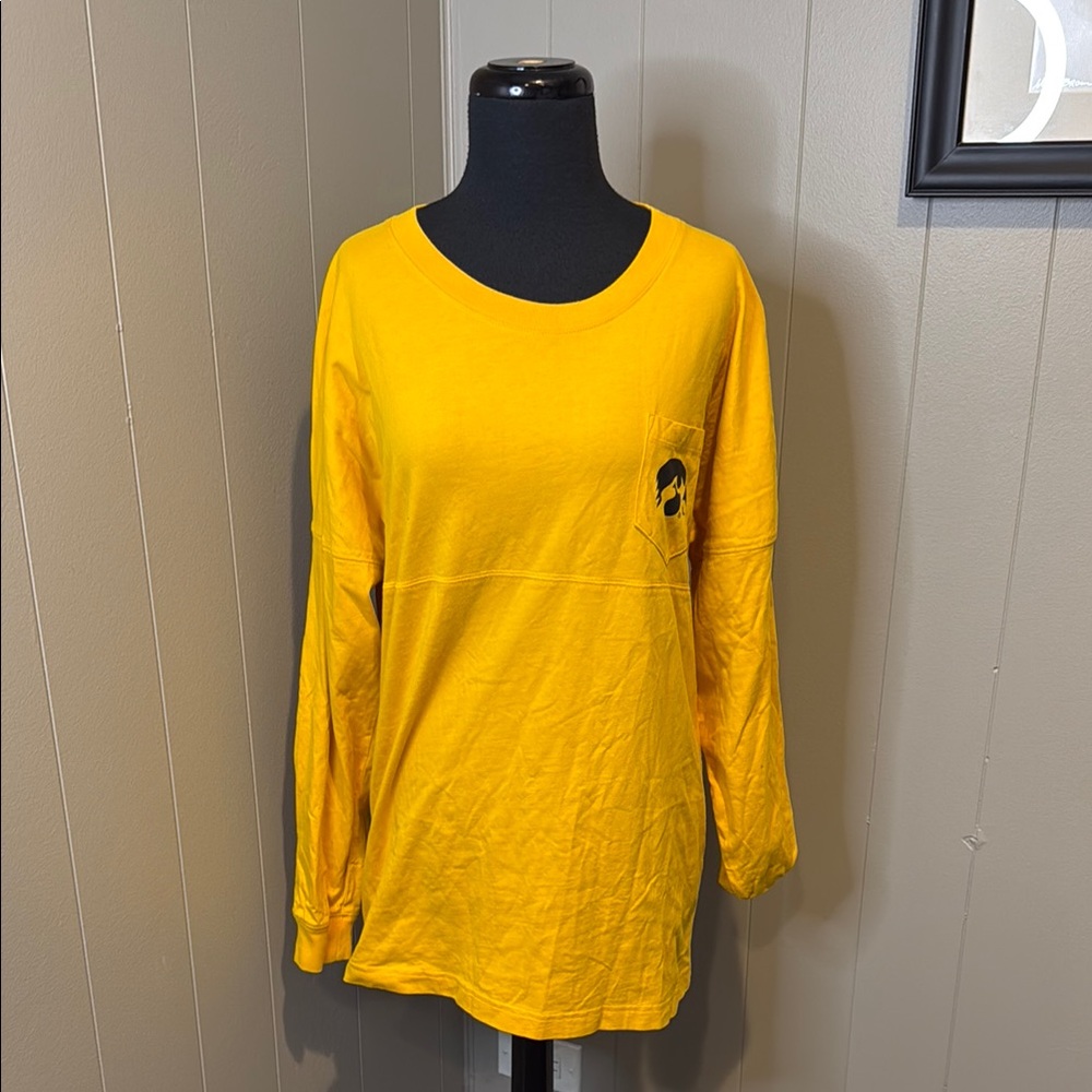 B4 PINK Victoria's Women’s Small Iowa Hawkeyes Long Sleeve Top Spirit Jersey